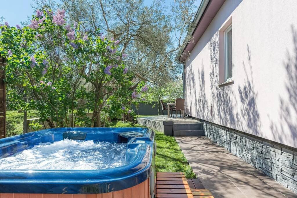 House Pelini Villa Pula Bagian luar foto