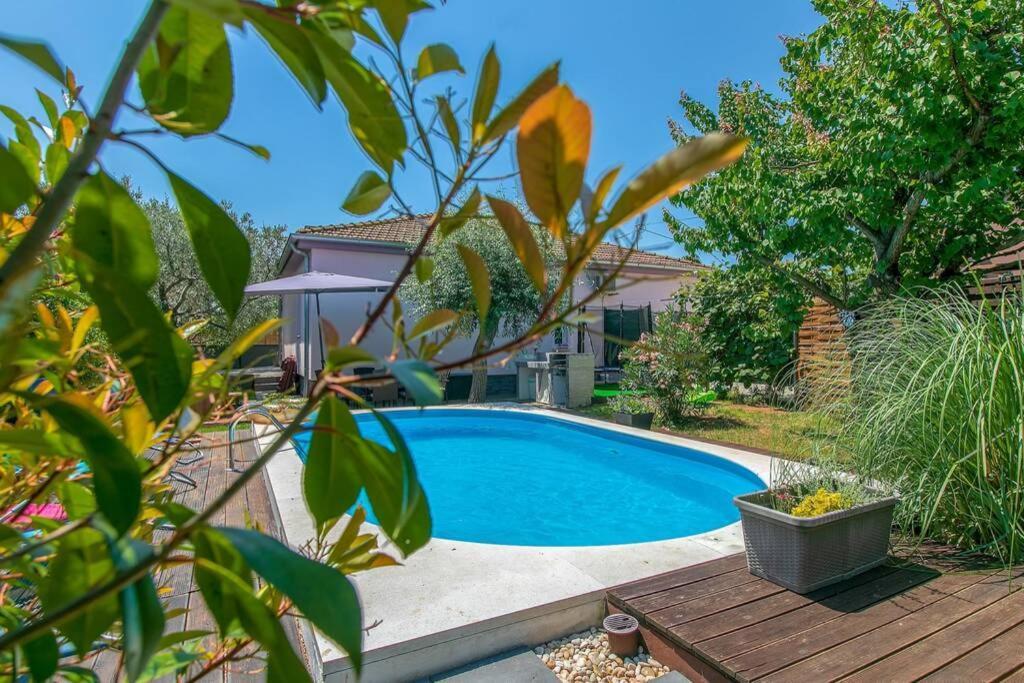House Pelini Villa Pula Bagian luar foto