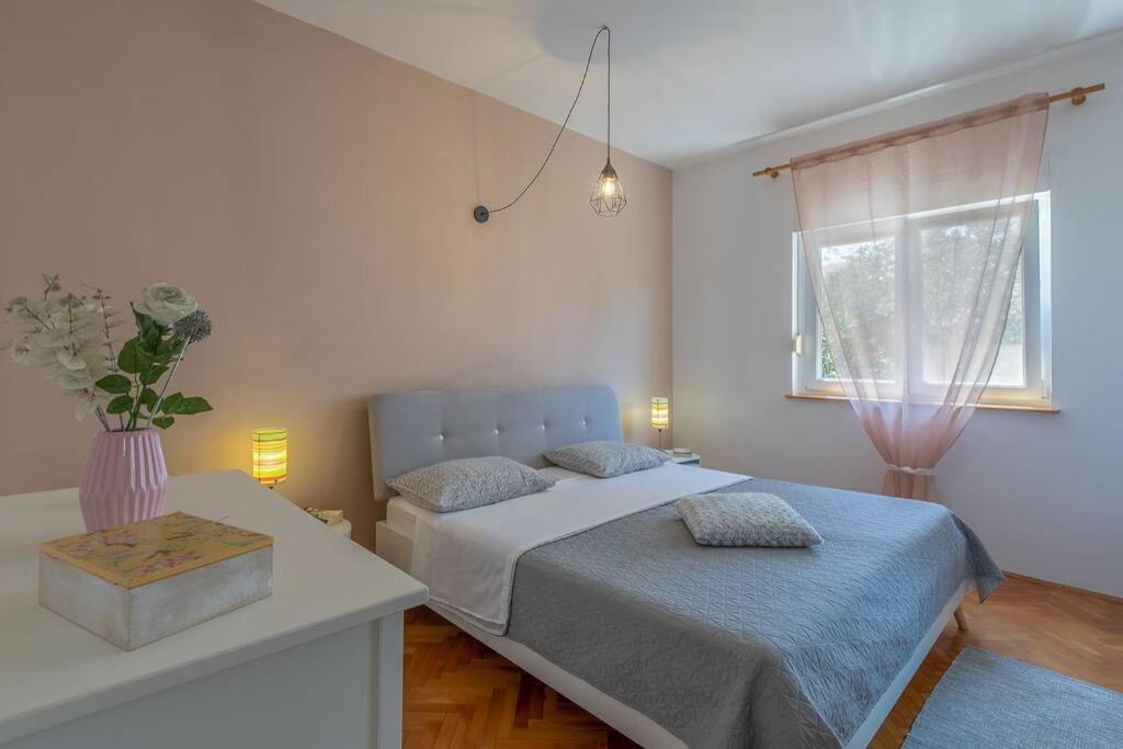 House Pelini Villa Pula Bagian luar foto